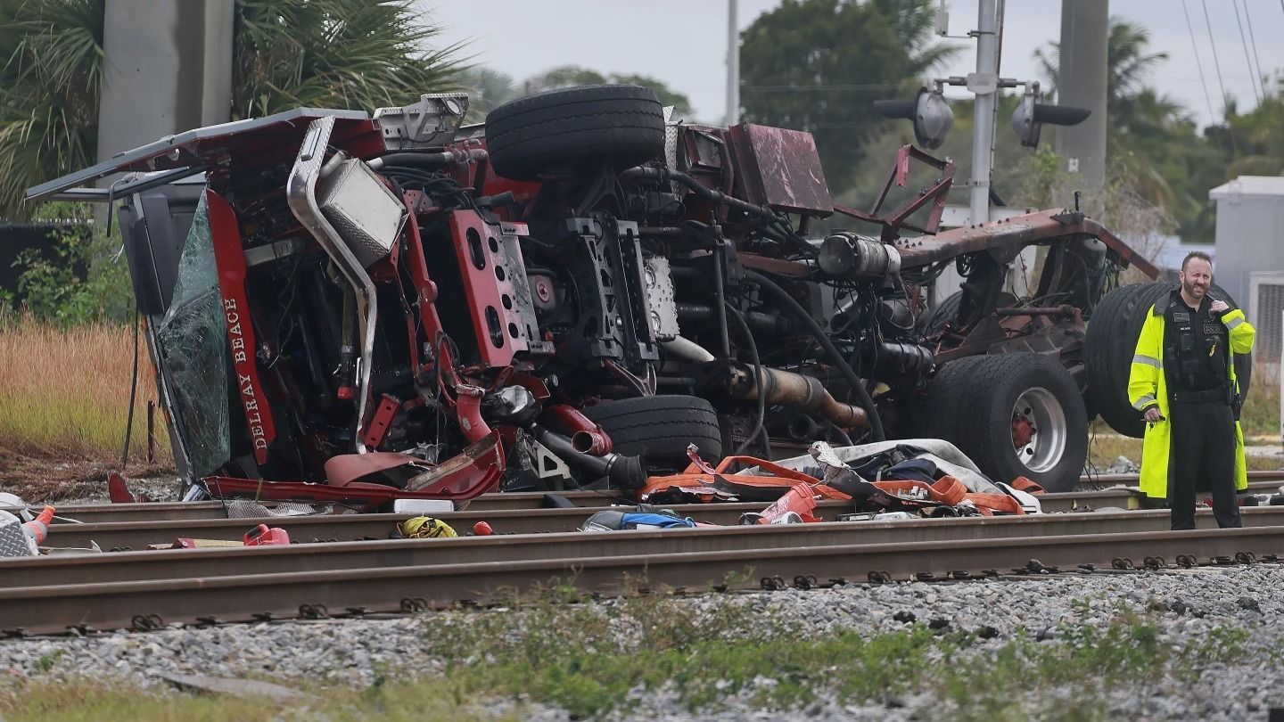 Florida Accident: Train Collides with Fire Truck, 3 Firefighters, 15 Passengers Hurt