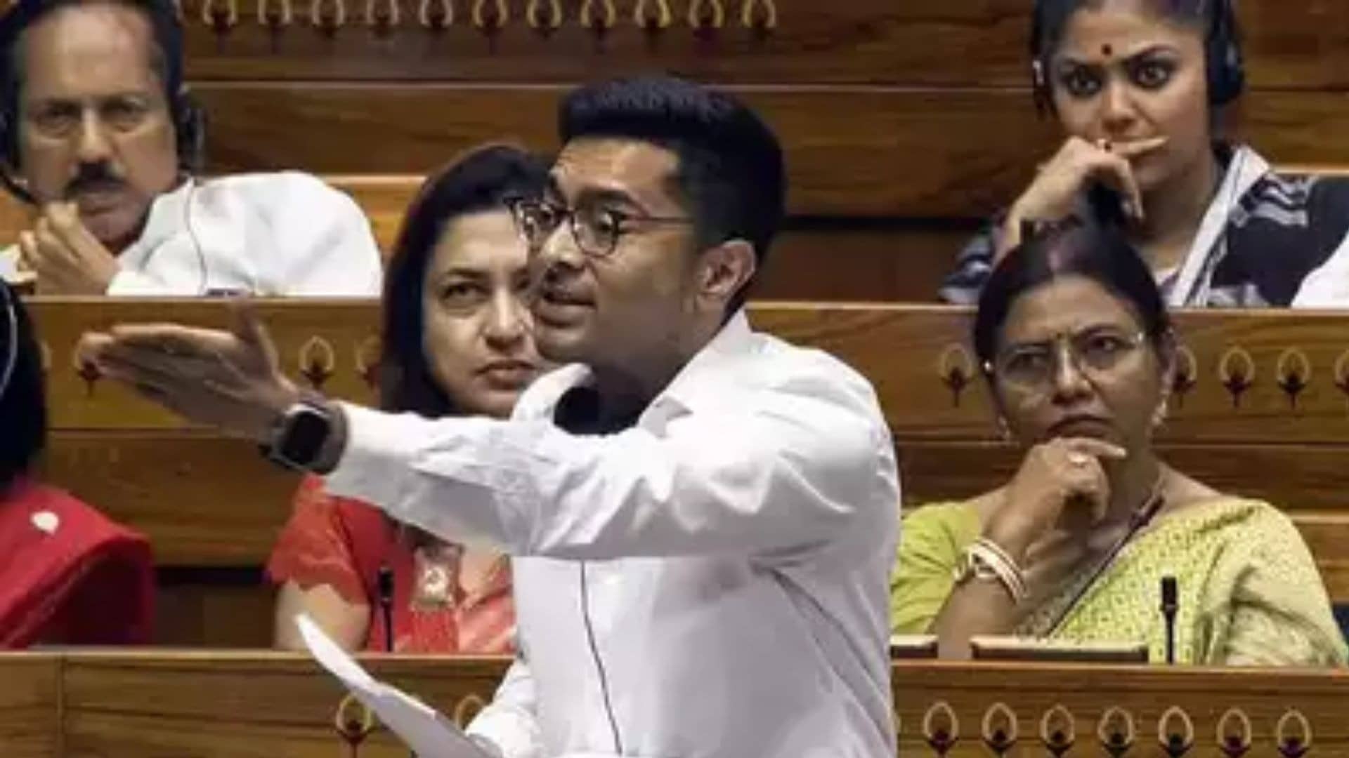 अभिषेक बॅनर्जी त्रिनमूलच्या महत्त्वाच्या बैठकीपासून दूर रहा.