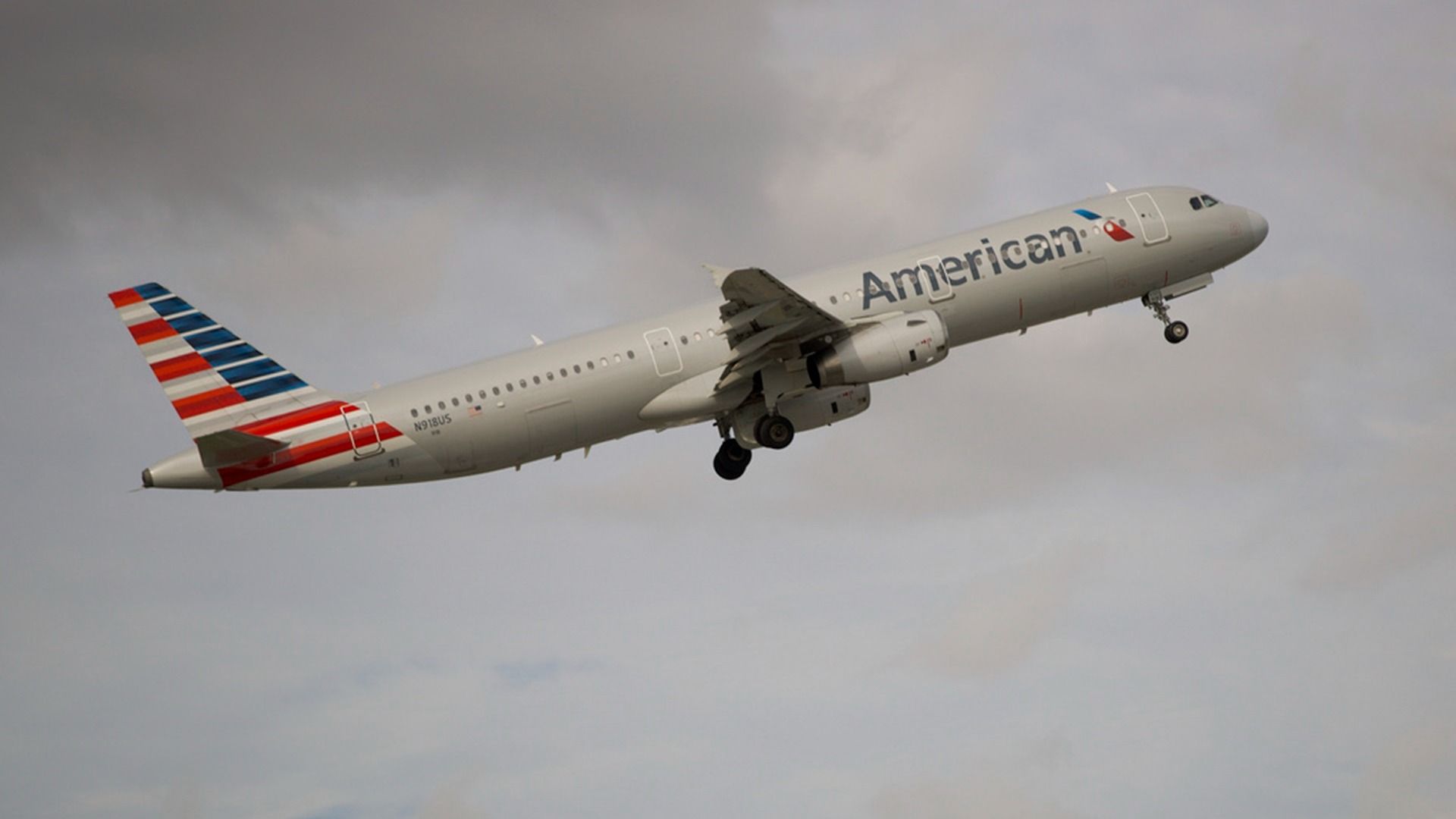 On Christmas Eve, American Airlines Grounds All US Flights Due to ‘Technical Glitch’