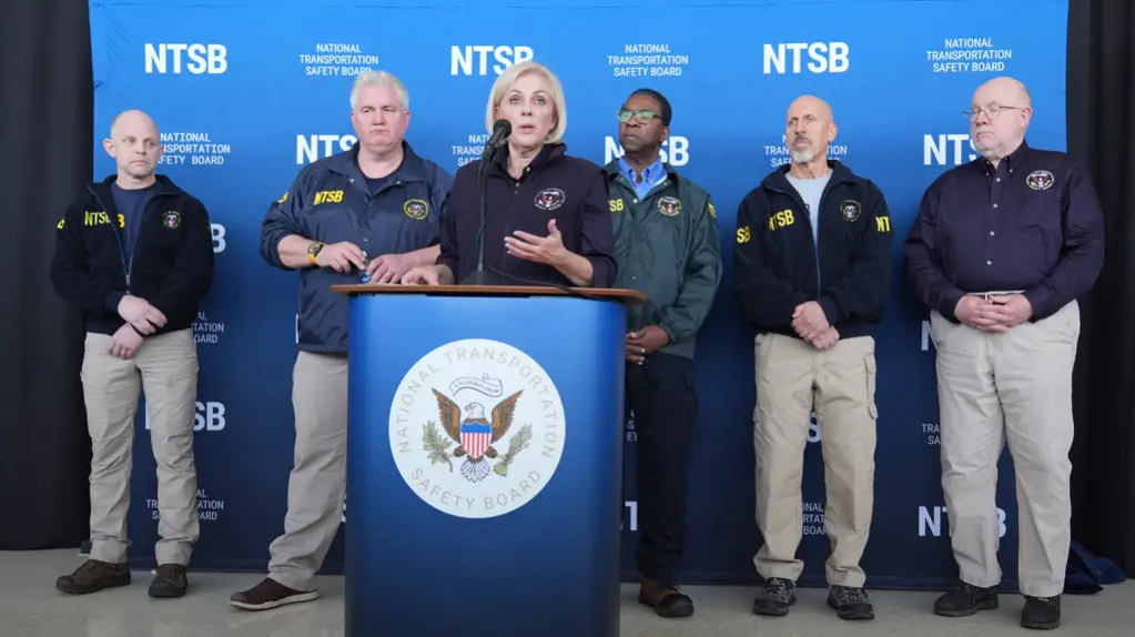 Black Box & Beyond: How the NTSB is Piecing Together The Washington DC Crash | Explained