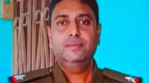 बिहारला भयानक घोटाळ्याने थरथर कापला, मारहाण केली एएसआय गुन्हेगाराला पकडण्यासाठी गेली, गावक्यांनी सुटका करण्यासाठी हल्ला केला