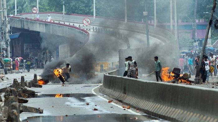 5 Videos Capture Mayhem in Bangladesh after Sheikh Hasina’s Resignation