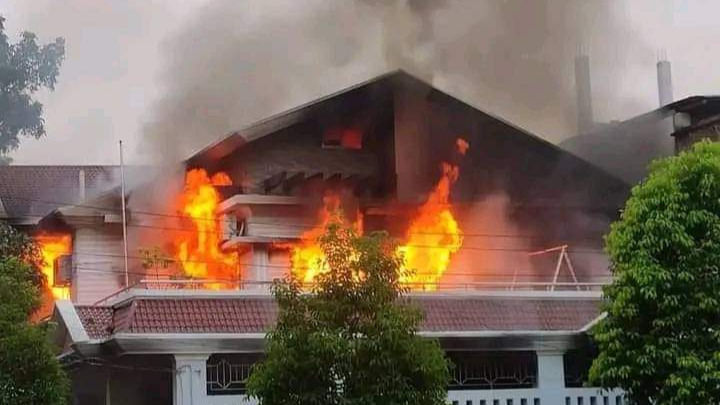 BREAKING: Photo Shows Bangladesh Cricketer Mashrafe Bin Mortaza’s House Set on Fire