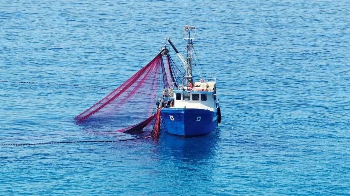 Chinese Vessel Hijacked Off Somali Coast