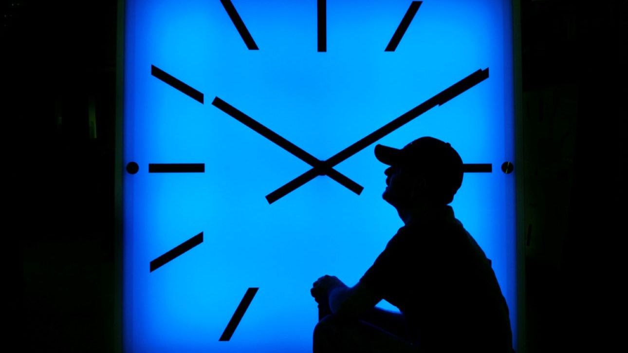 Prepare for Potential Health Effects as Daylight Saving Time Ends Soon