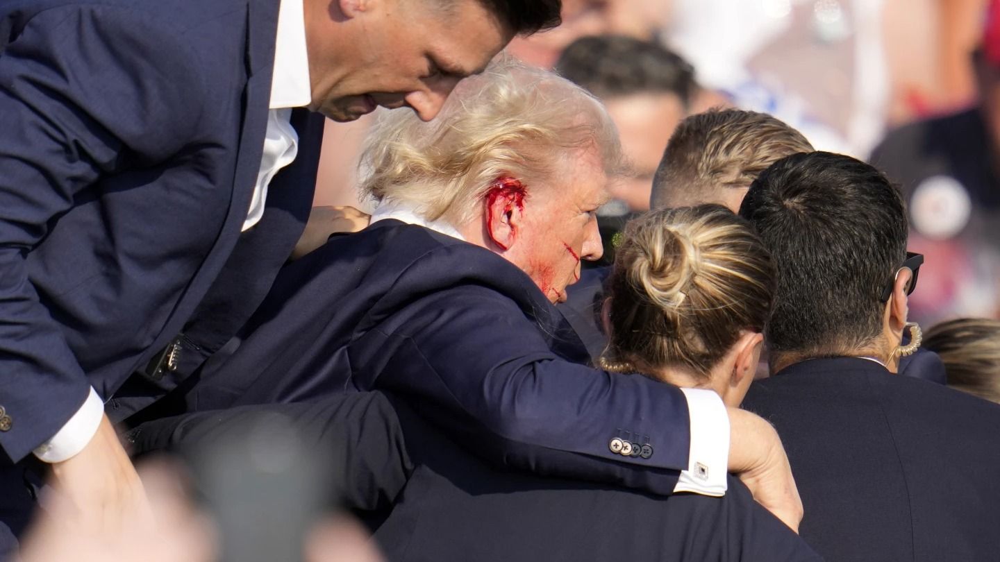 Witness Claims to Have Seen Shooter Moving from Roof to Roof During Trump Rally