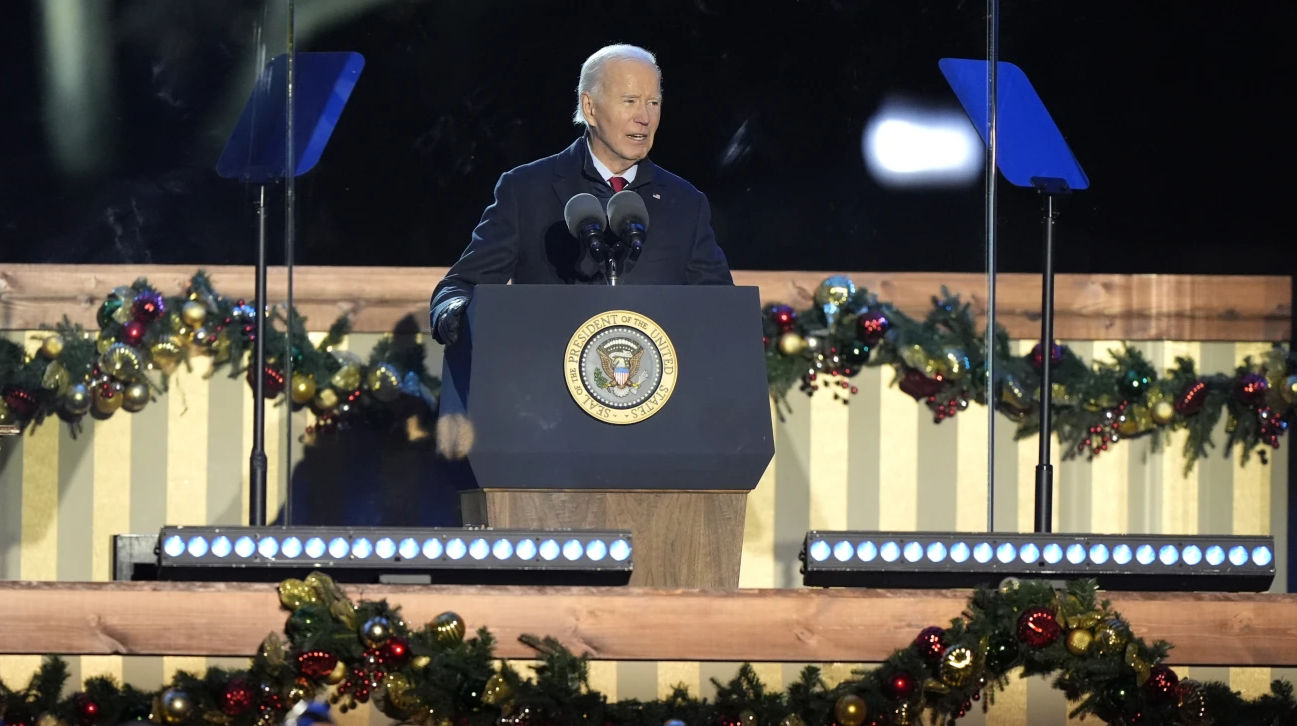 Biden at Tree Lighting Says His Holiday Wish is for US to Continue to Seek Light, Liberty and Love