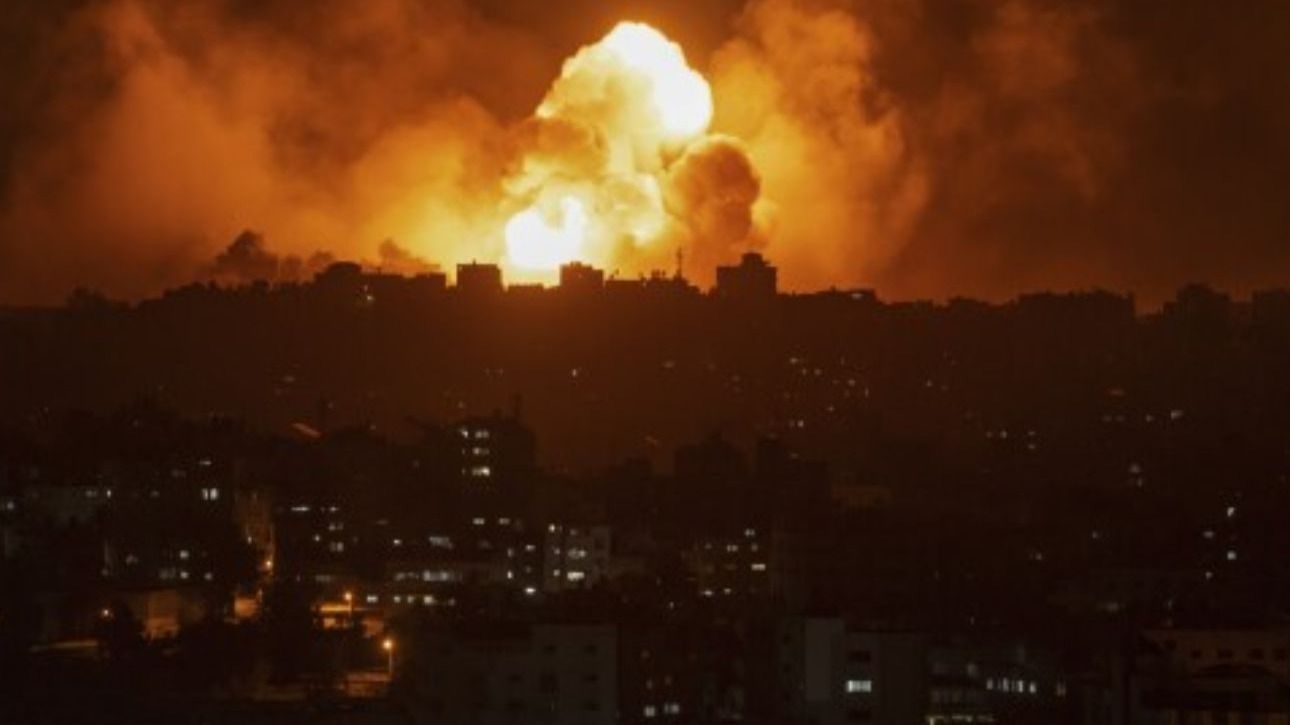 Hamas Fires M90 Muqaddamah Missile at Tel Aviv in Israel After Rejecting Ceasefire Offer