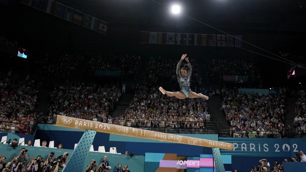 How Charlie Riedel Captured Simone Biles’s Extraordinary Olympic Photo