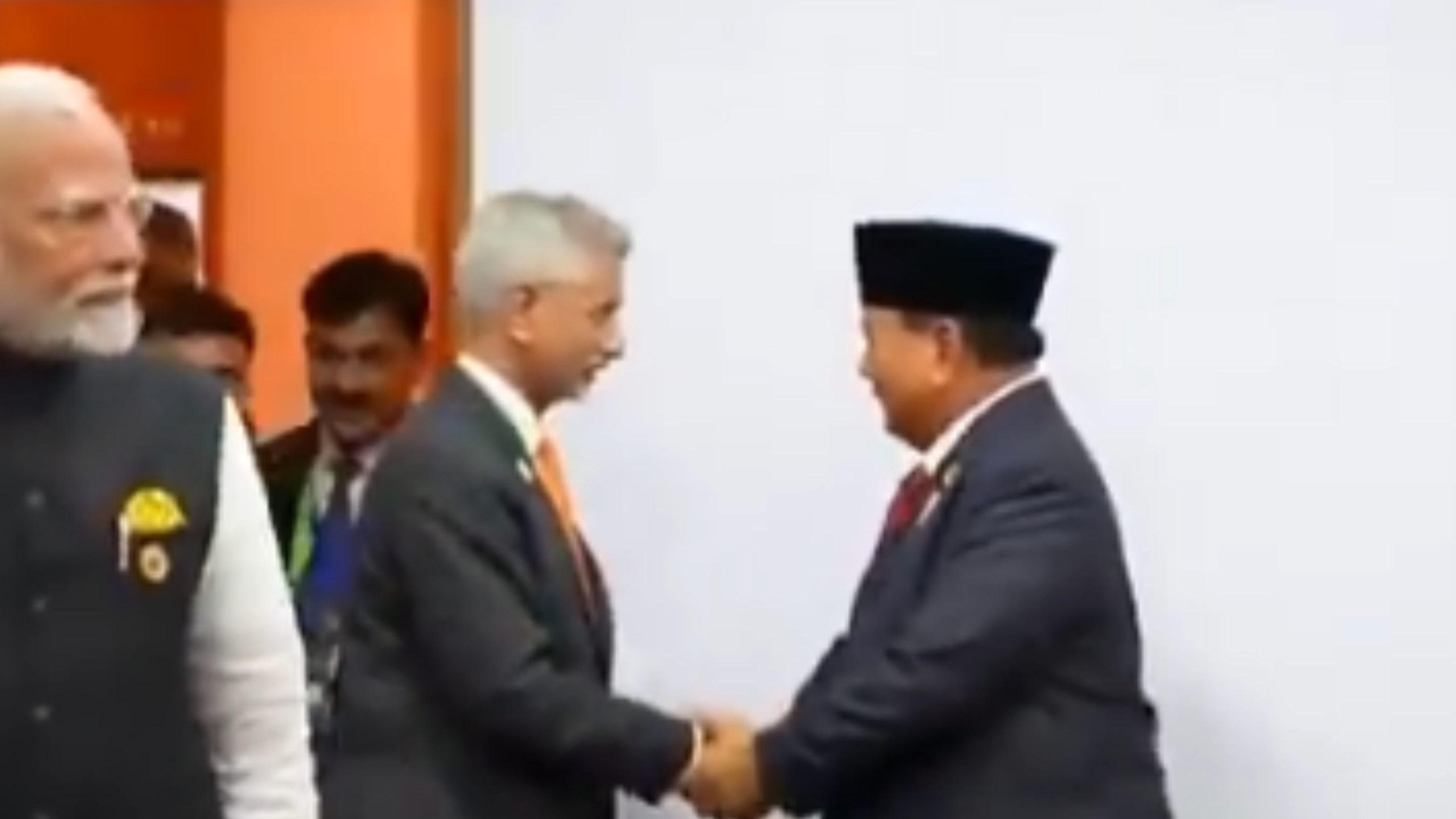 “I Know You, You Are Famous,” Indonesian President Praises S. Jaishankar at G20 Summit | WATCH