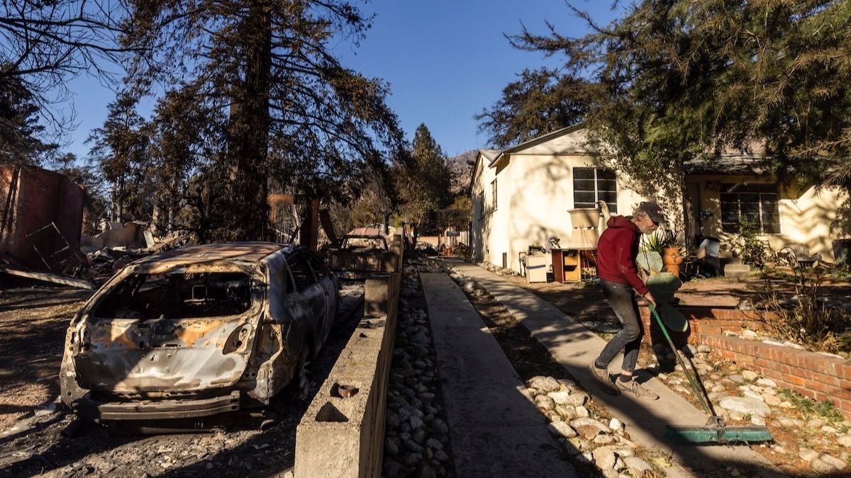 Rs 1.7 Lakh Per Hour: What Millionaires Paying To Private Firefighters In Los Angeles’ Hollywood Hills To Save Homes