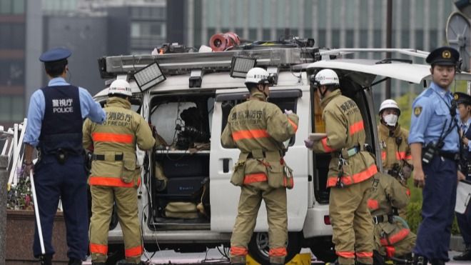 Man Crashes Car Into Fence of Japan’s PM Residence, Throws Firebombs At Ruling Party’s Office