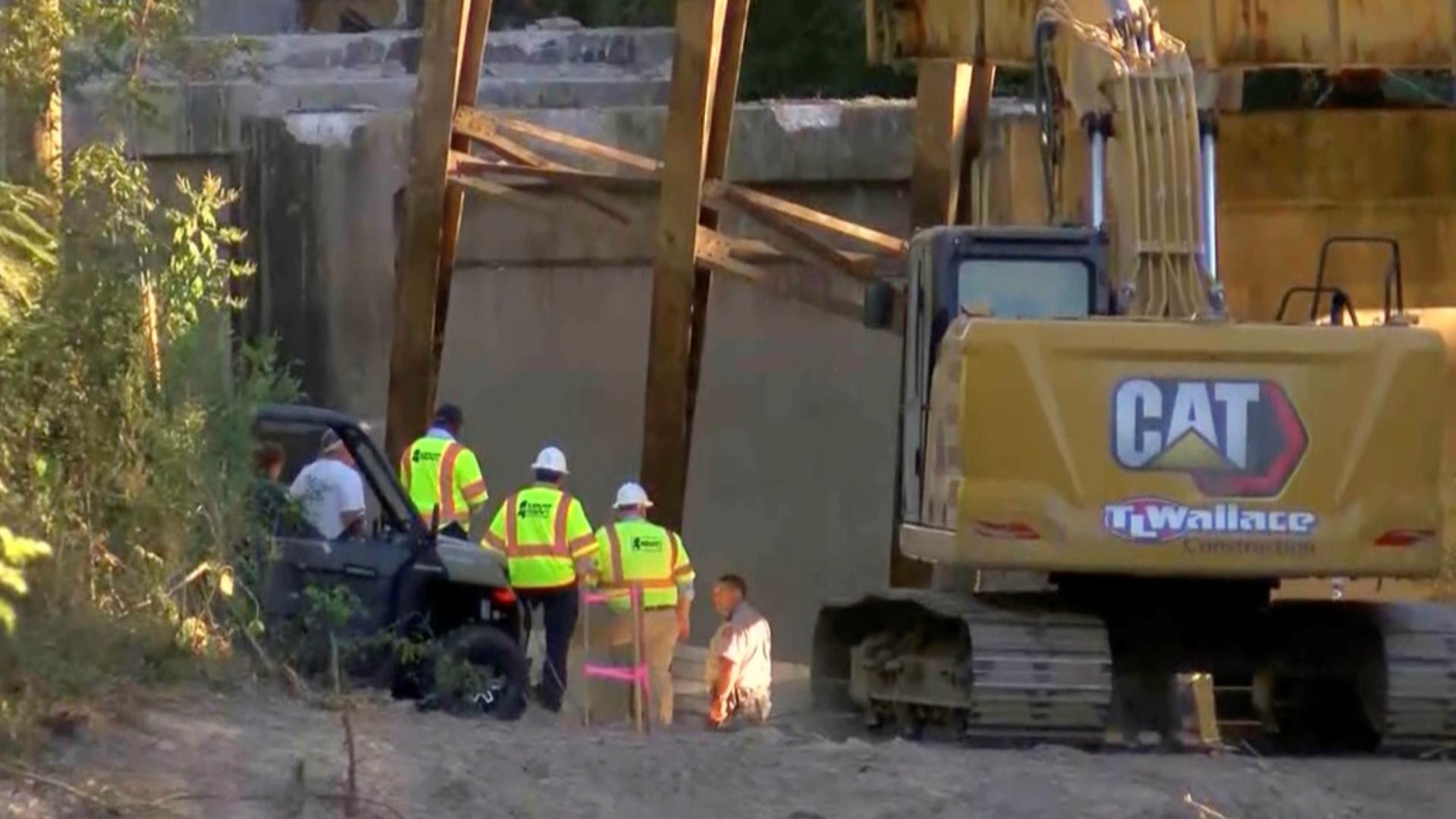 Mississippi Bridge Collapse: Three Dead, Four Injured During Demolition Prep