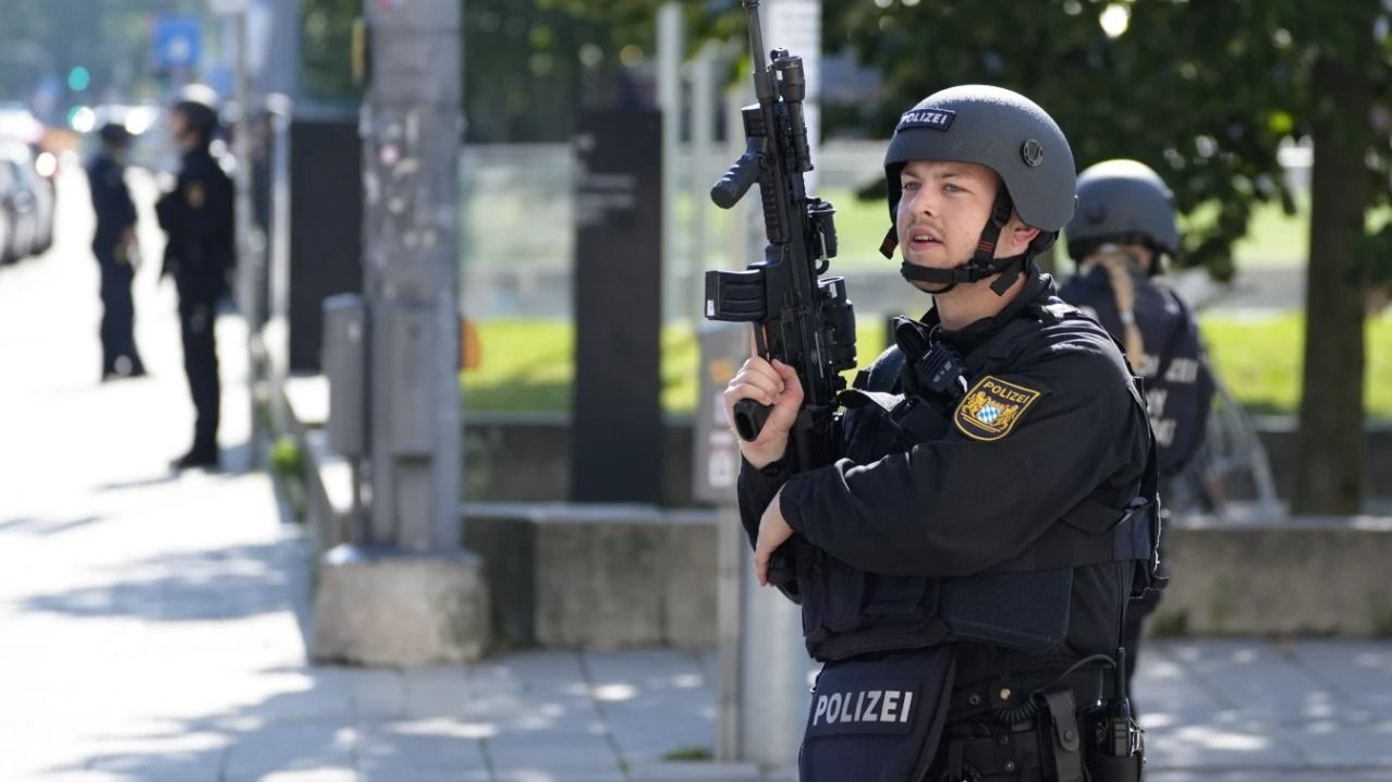 Munich Police Open Fire on Armed Suspect Near Museum and Israeli Consulate