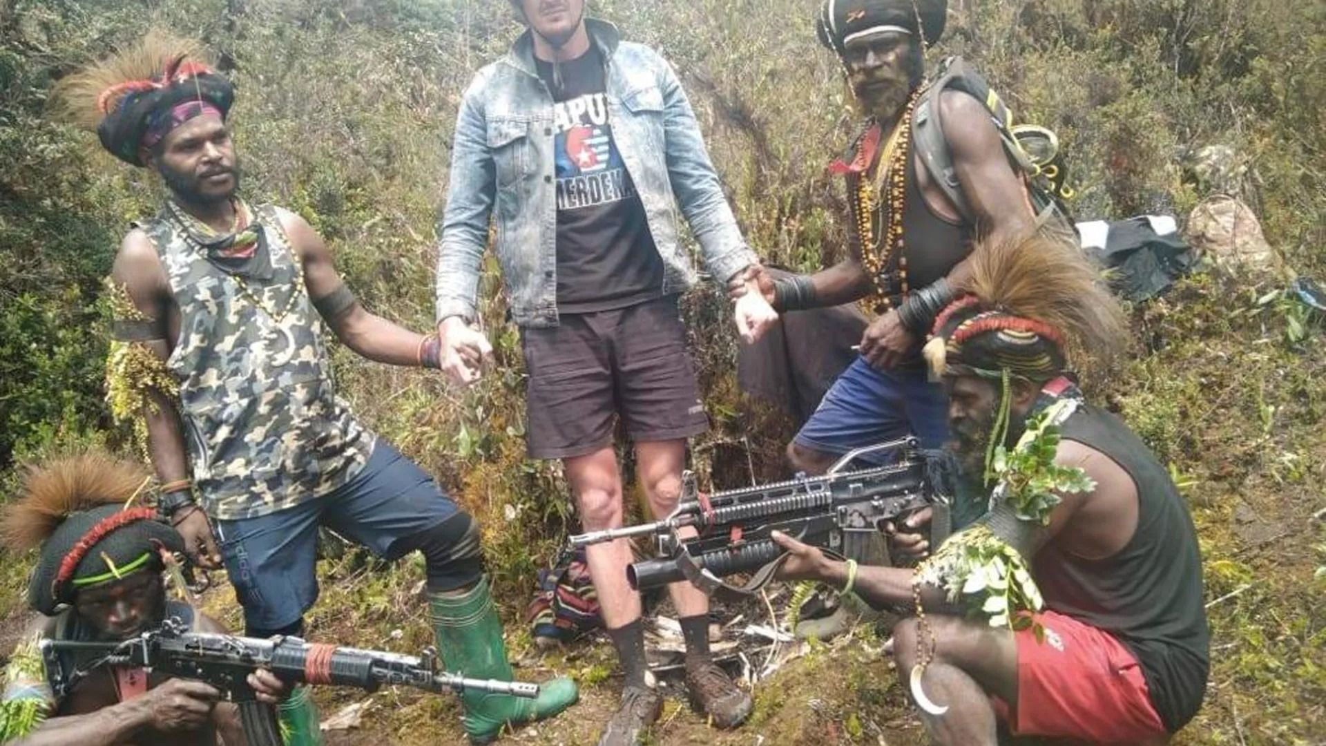 Separatist Rebels Release New Zealand pilot After 19 Months in Indonesia’s Papua