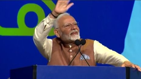 'Modi-Modi' Slogan Raised by People at the Hala Event in Kuwait | WATCH