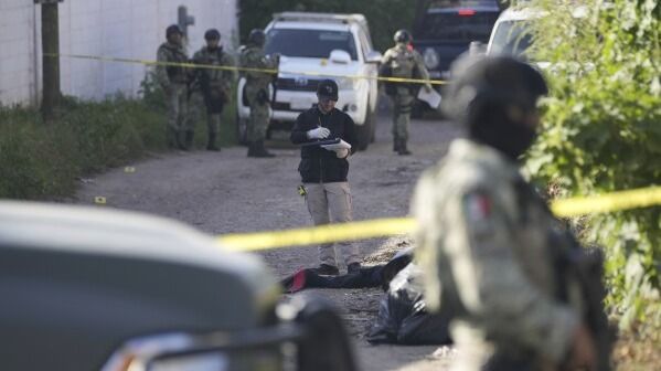 Gunmen Opens Fire In a Bar In Central Mexico Killing 10 And Injuring 7