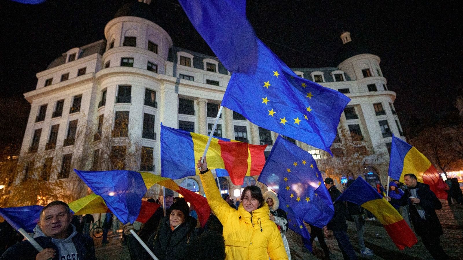 Romania Top Court Annuls First Round of Presidential Election Results