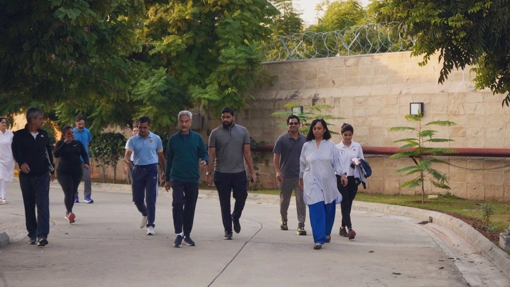 S Jaishankar’s Morning Stroll With Indian High Commission Members In Pakistan. See Pic