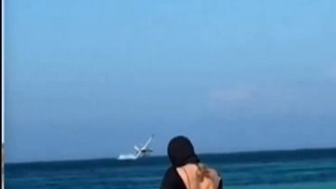 Seaplane Crashes Off Australian Tourist Island, Killing 3 and Injuring 3 Others | VIDEO