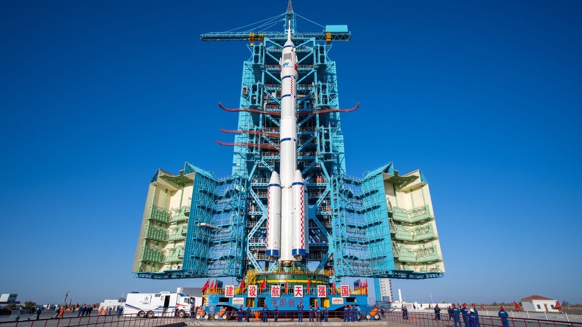 China Launches Shenzhou-19: 3 Astronauts Head to Space Station For Beijing’s Lunar Ambitions