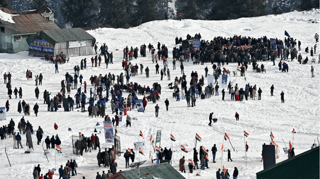 Shopian Hosts Its First Winter Carnival At Dubjan Meadows