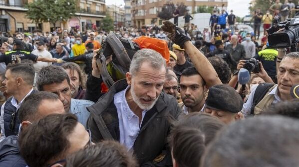 Spain’s Royals Return To Flood Disaster Zone For 1st Time Since Being Pelted By Mud