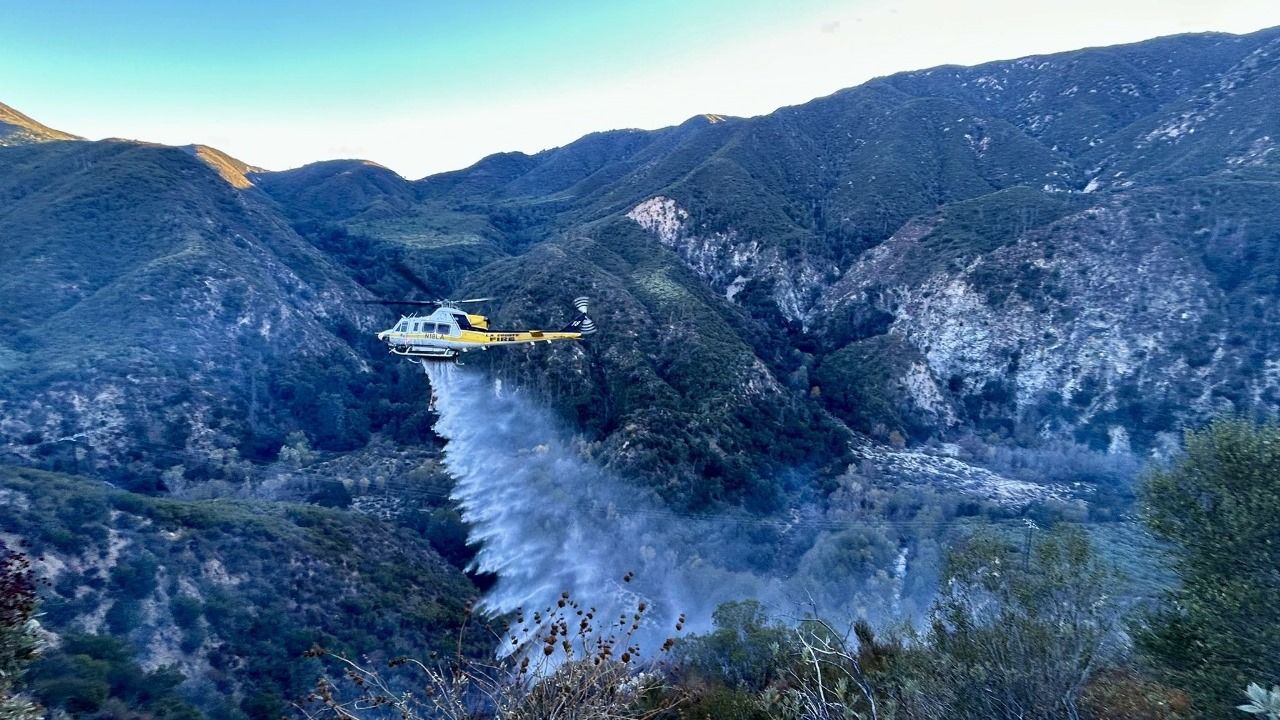 1600 Gallons Water At 350 Kmph in 12 Seconds: How ‘Super Scoopers’ Are Turning The Tide in US Wildfire Battles