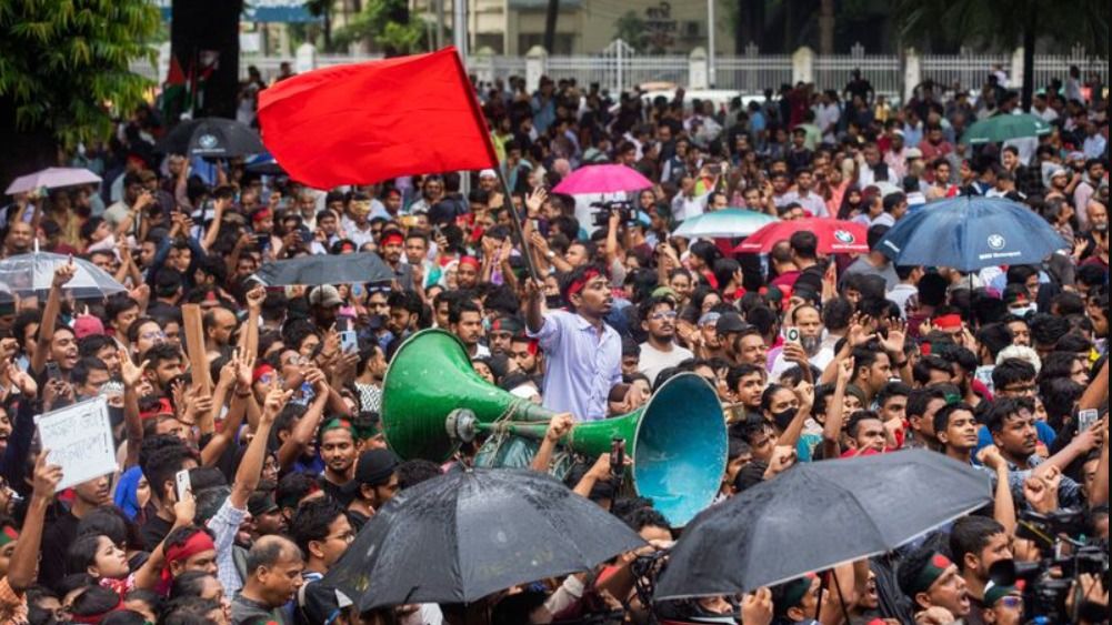 Bangladesh: 2 Killed, Nearly 30 Injured as Protesters Clash With Awami League Supporters