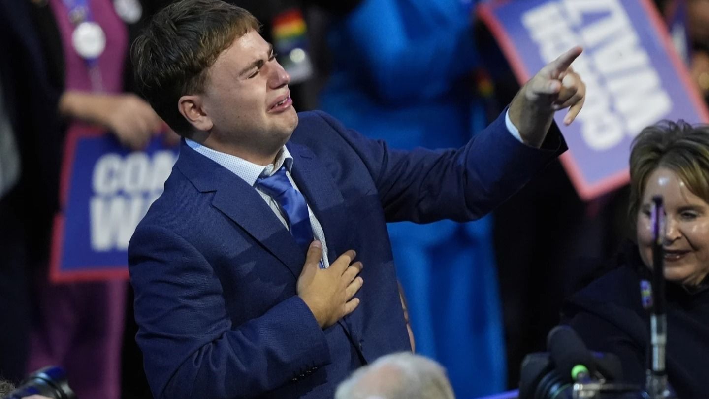 ‘That’s My Dad!’: Gus Walz Tearfully Cheers on His Father as He Accepts Democratic VP Nomination