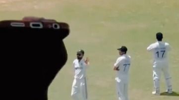 Virat Kohli S Heartwarming Gesture Towards Chennai Crowd During Test Vs