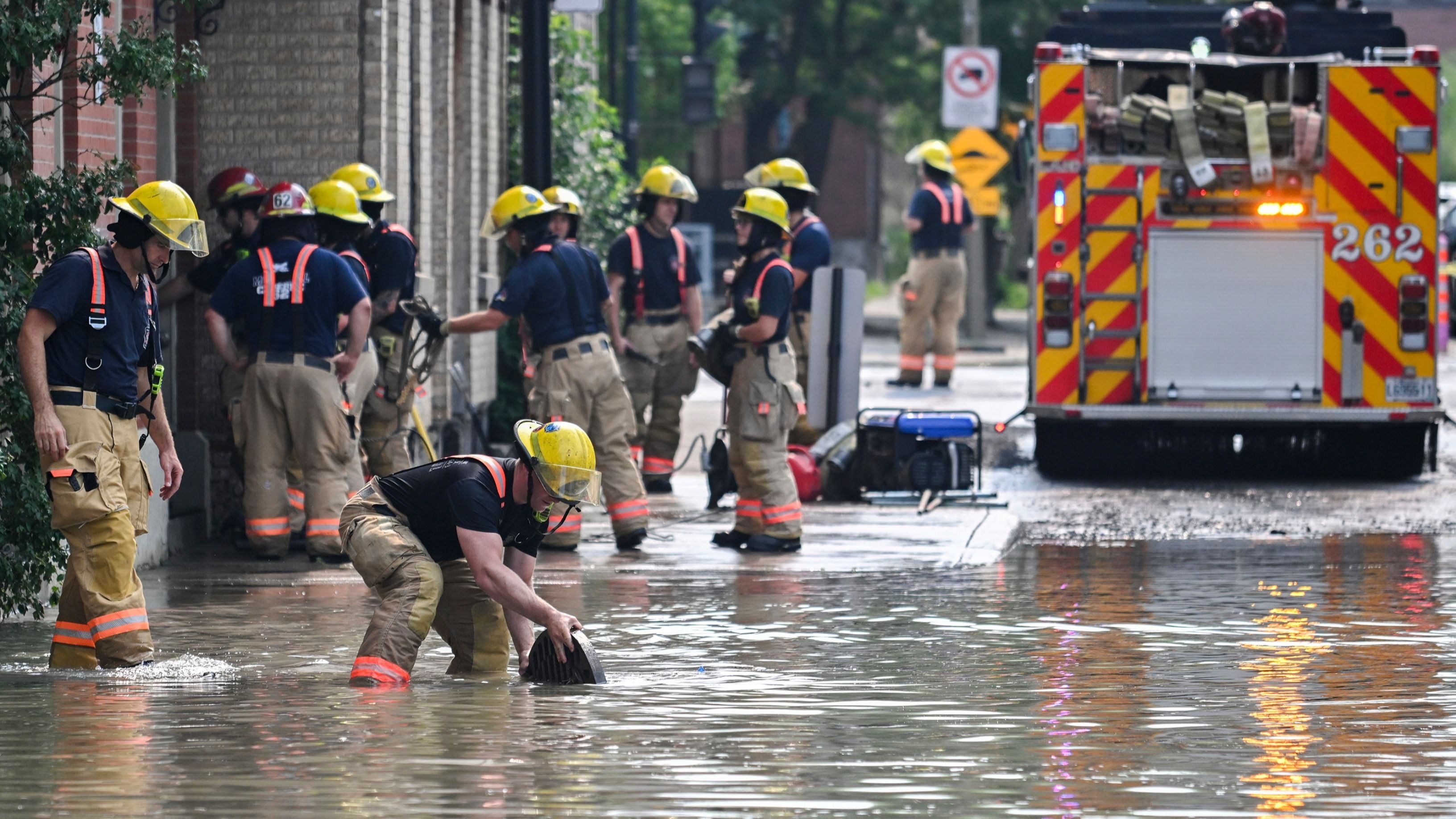 Broken Water Main Floods Montreal, Affecting Thousands and Prompting Boil Water Advisory