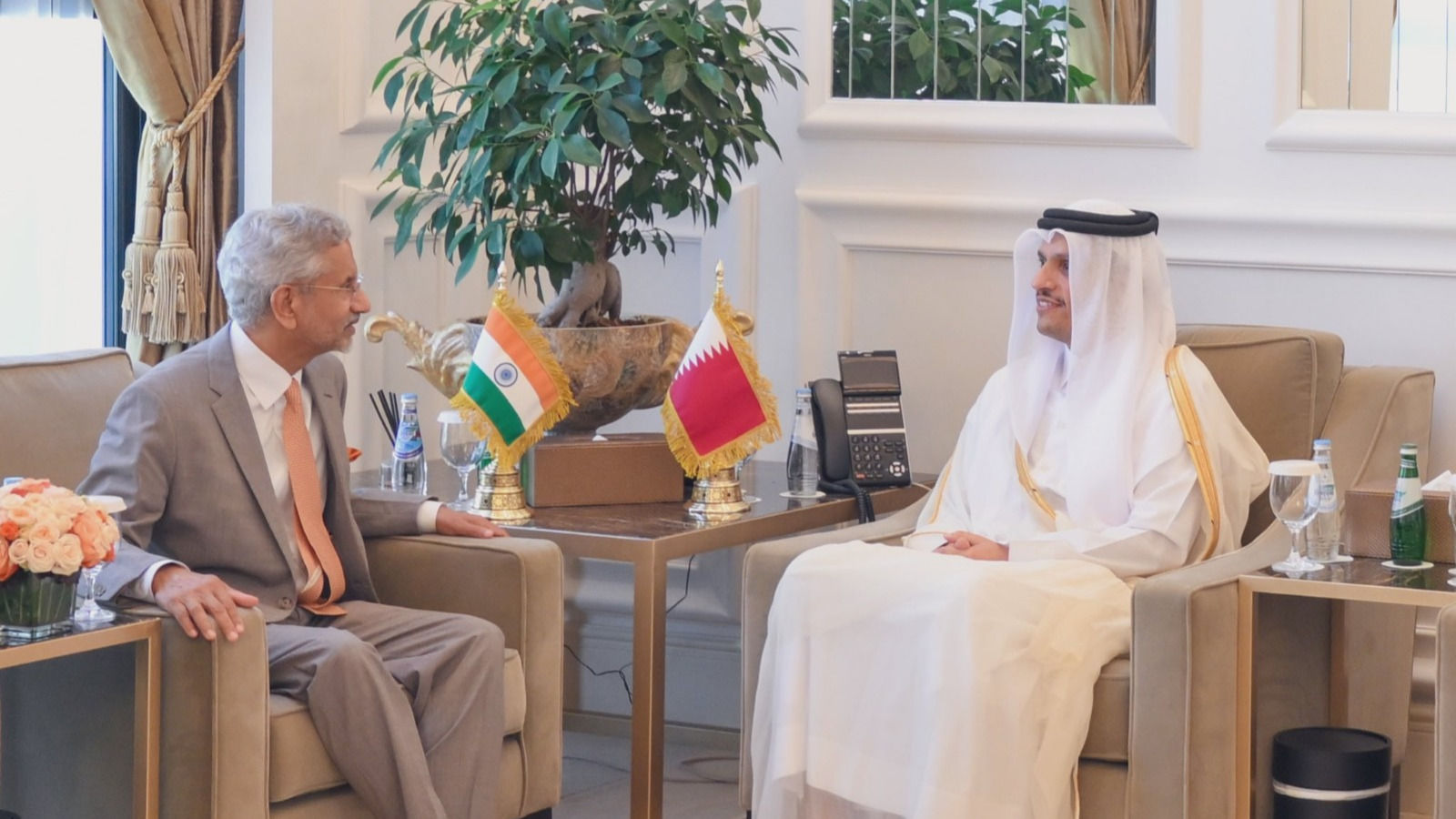 Jaishankar Meets Qatar PM, Reviews Bilateral Relationship Across Sectors Including Trade, Security