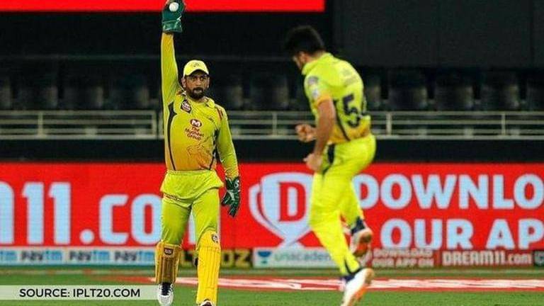 Ms Dhoni Completes Catches In Dream Ipl Netizens React To