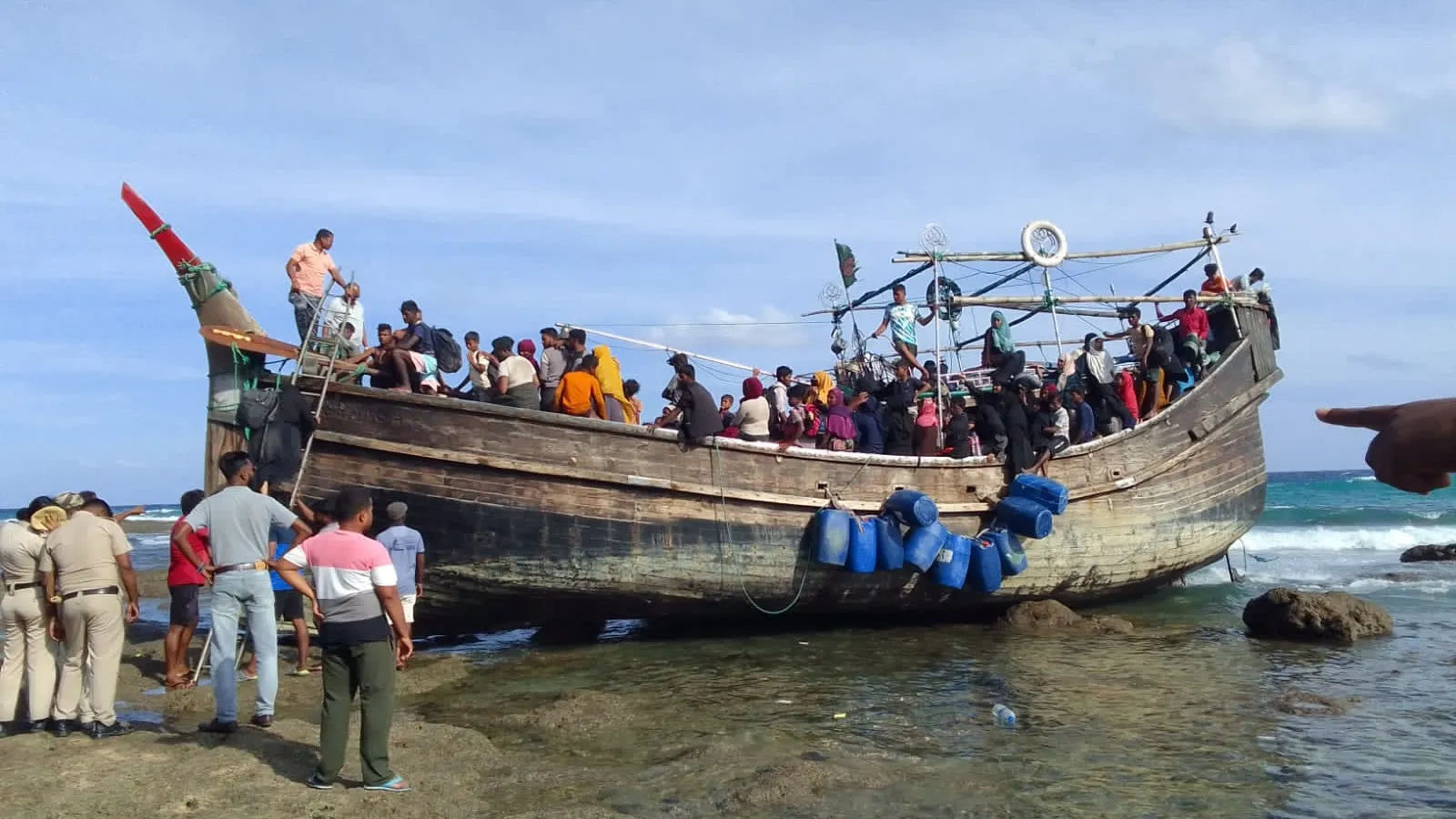 Sri Lanka Navy Rescues 102 Rohingyas, Including 25 Children