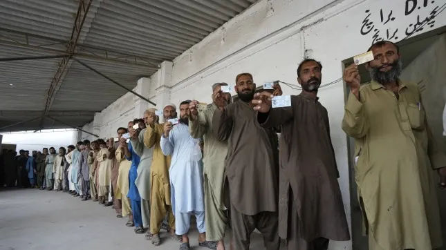 Afghanistan Embassy Claims 800 Afghanis Arrested in Pakistan Despite Valid Papers