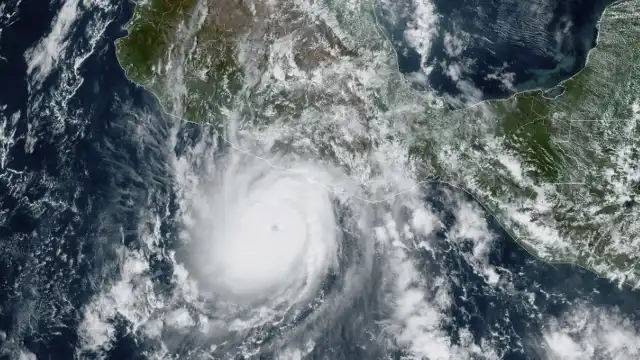 Tropical Storm Debby Moving Through Gulf Toward Florida with Hurricane Warnings