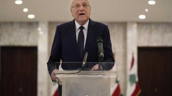 Senior US diplomat meets Lebanese caretaker Prime Minister Mikati in Beirut