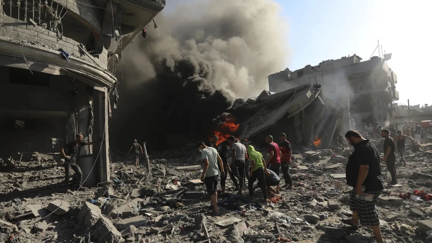 Israeli Airstrikes on Gaza Kill At Least 20, Palestinian Medics Report