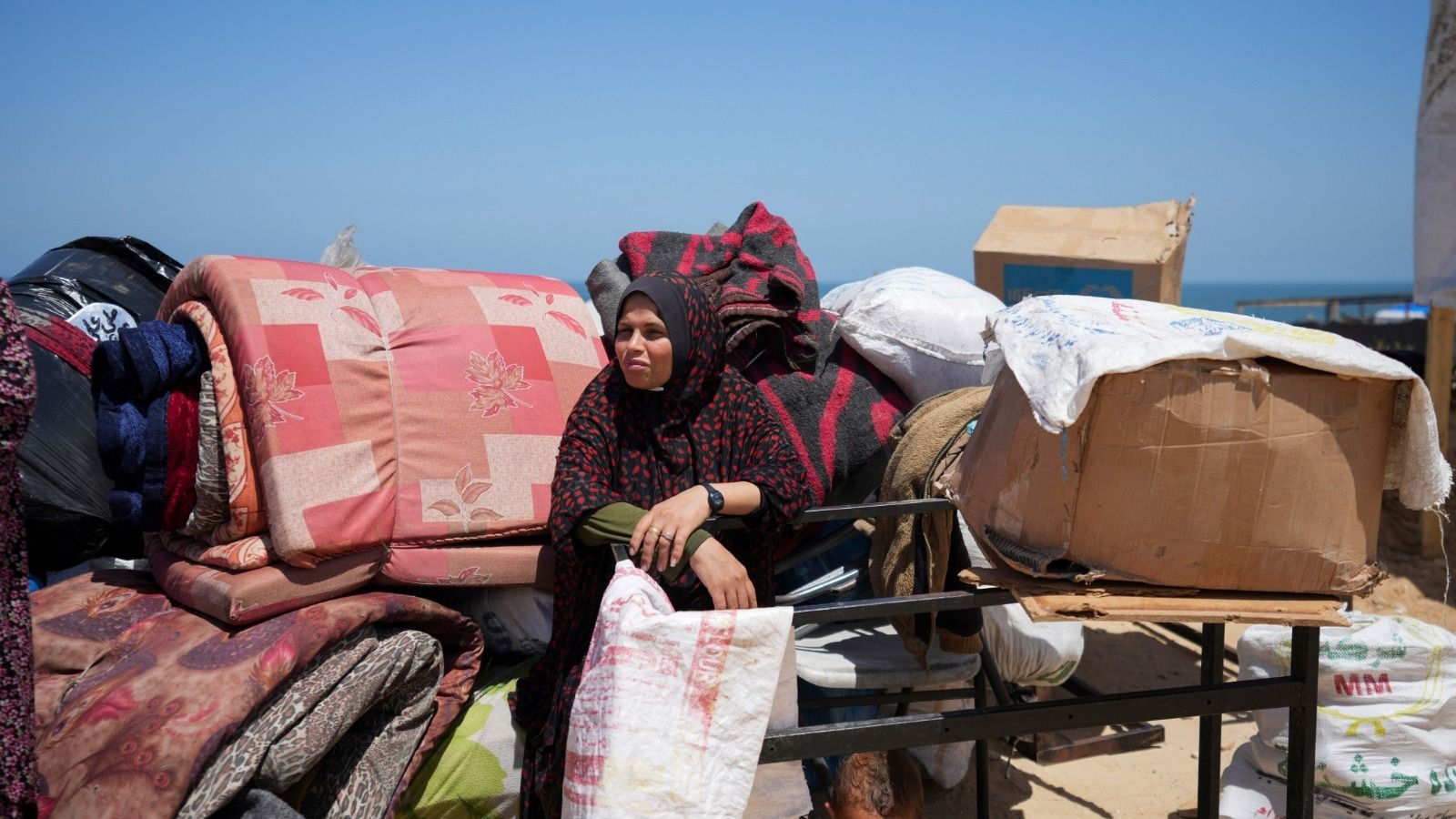 Displaced Gazans express their despair as they seek respite from soaring temperatures