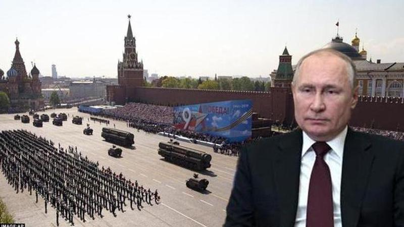 Taking To The Podium Putin Marks Russia S Victory Day As Another War