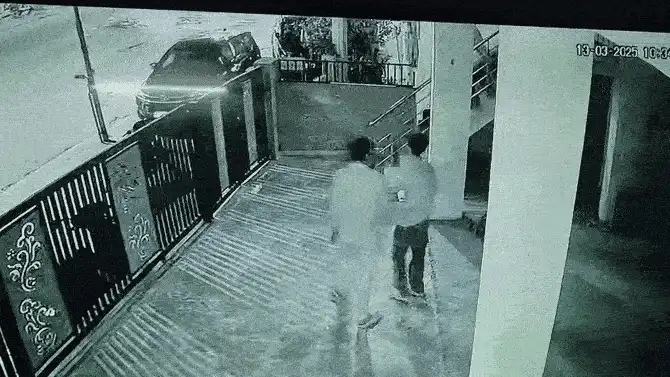 Vadodara Car Crash: New CCTV Footage Shows Accused Rakshit Drinking Before Leaving Friend’s House Minutes Before Accident Vadodara Car Crash: New CCTV Footage
