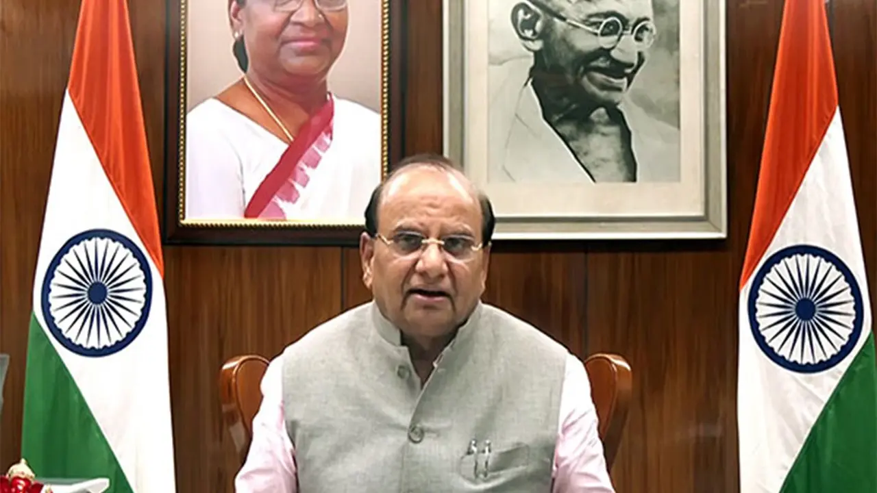 '11 Years of AAP Responsible for Delhi Air Situation': LG VK Saxena Writes Scathing Letter to Kejriwal