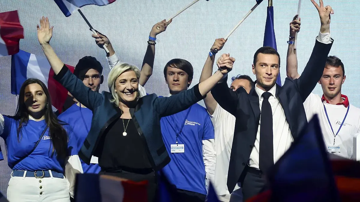 Marine Le Pen with Jordan Bardella