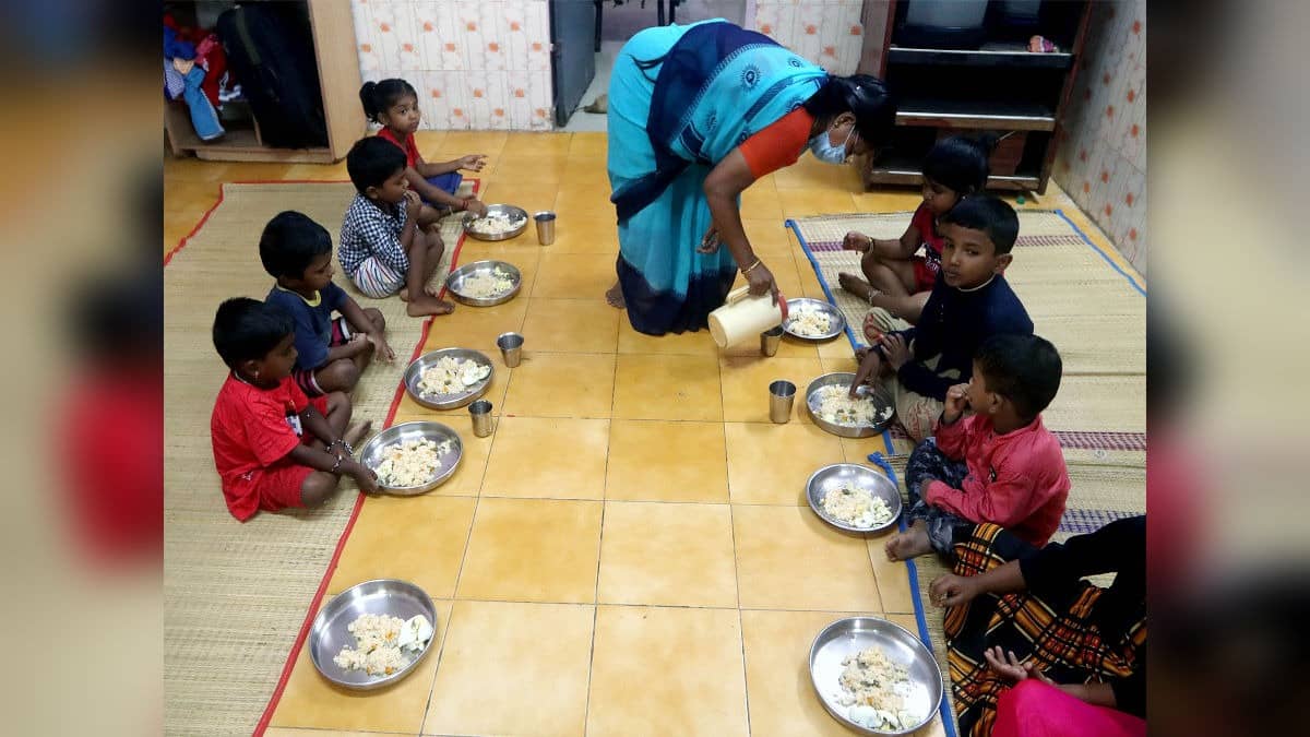 14 Kids Hospitalised After Consuming Mid-Day Meal At Telangana School