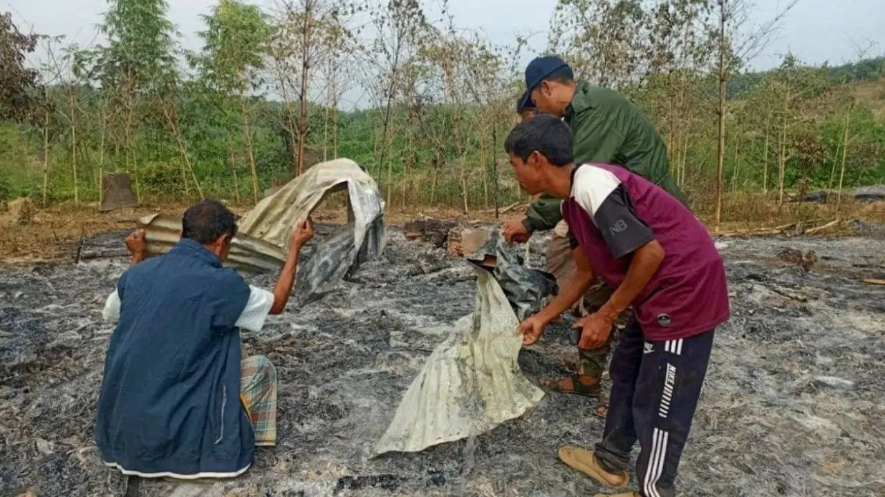 17 Houses of Christian Tripura community torched in Bangladesh