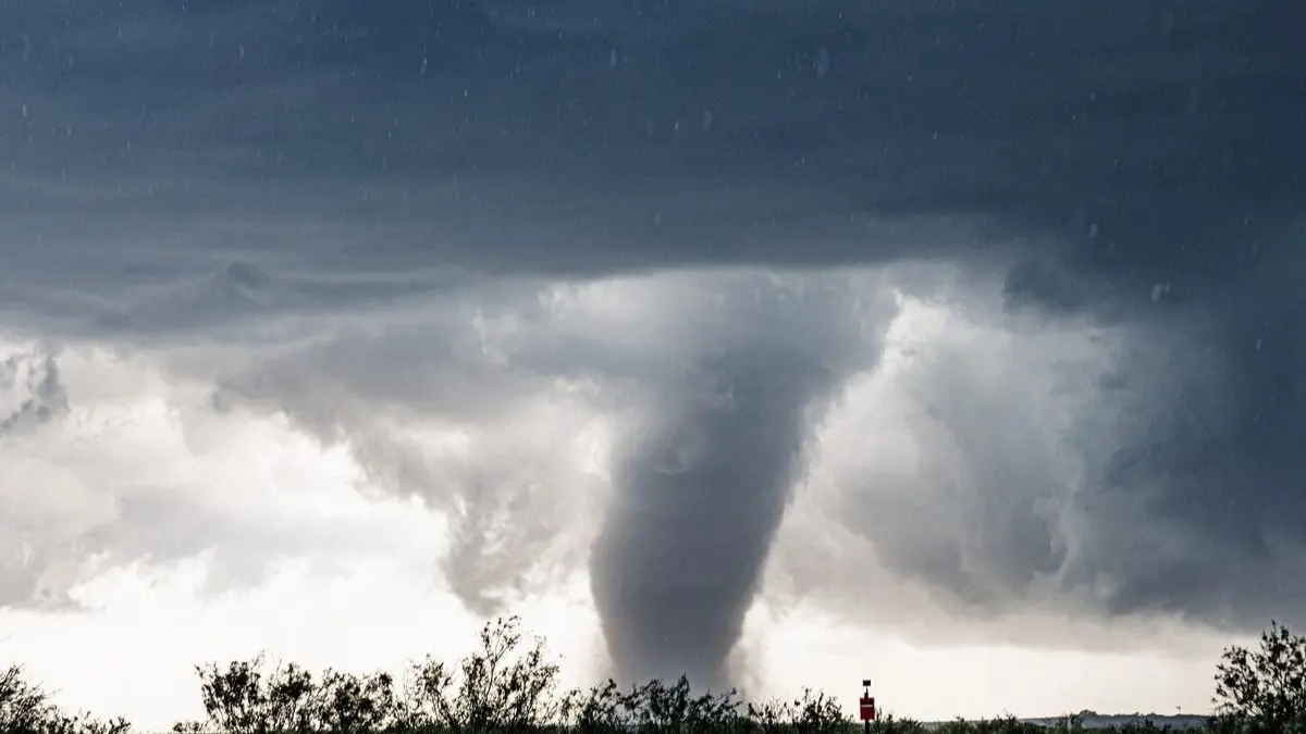 2 dead, 3 injured in weather event with 'possible tornado,' officials in Tennessee say