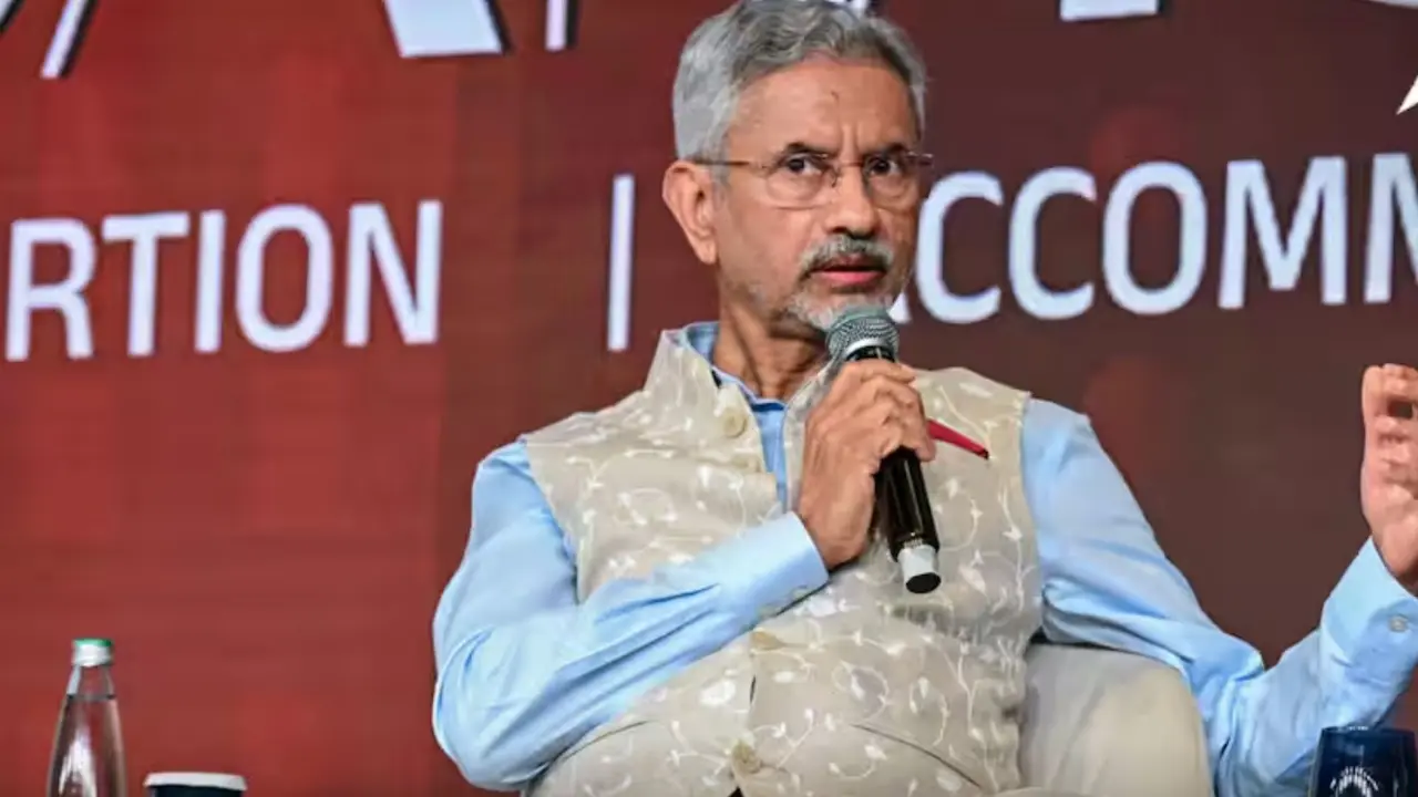 'मानवीय आधार पर जहाज को शरण देना सही...', ईरानी जहाज आइरिस डेना को लेकर विदेश मंत्री ने दी जानकारी, अमेरिकी हमले में 87 लोगों की गई थी जान After Iranian Ship Sunk By America, S Jaishankar Explains "Reality Of Indian Ocean"