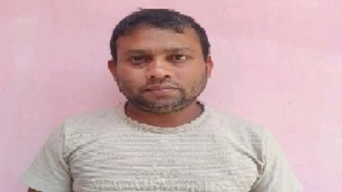 पाकिस्तान को सोशल मीडिया पर खुफिया जानकारी दे रहा था वायु सेना का कर्मचारी, जासूसी के आरोप में गिरफ्तार Air Force staffer arrested for spying for Pakistan