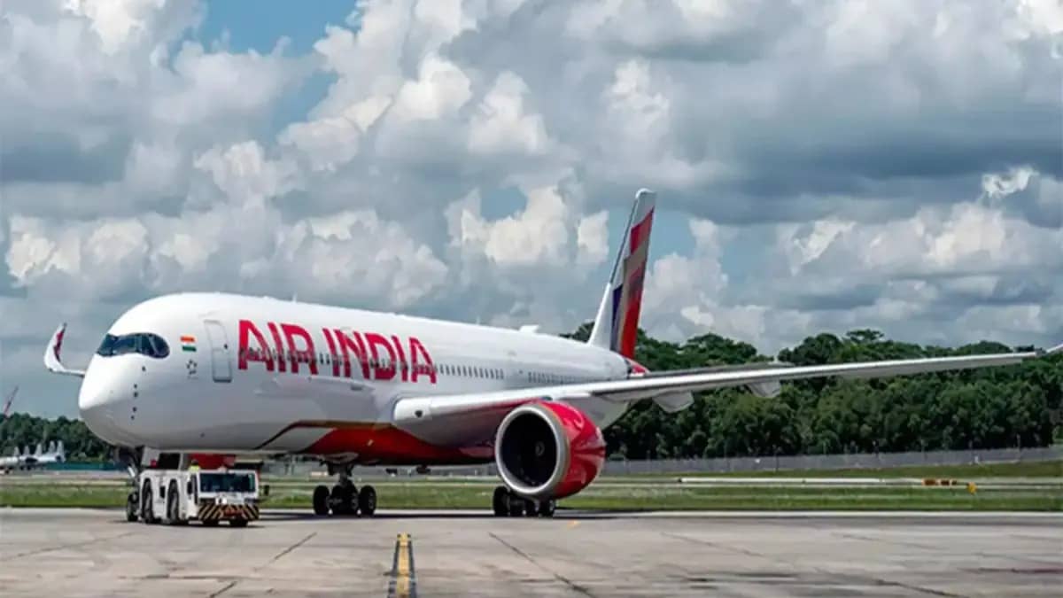 London-Bound Air India Flight Diverts to Mumbai Due to 'Technical Glitch', Loud Grinding Noise Heard From Rear 